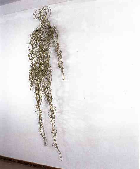 Jess Marn. " Cuerpo asctico", 1997. Hierro. 300 x 70 x 30 cms.