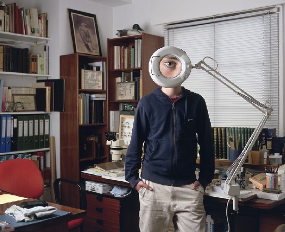 Juan del Junco. "El hijo del entom�logo". 2007. Lightjet print. 110 x 135 cm.